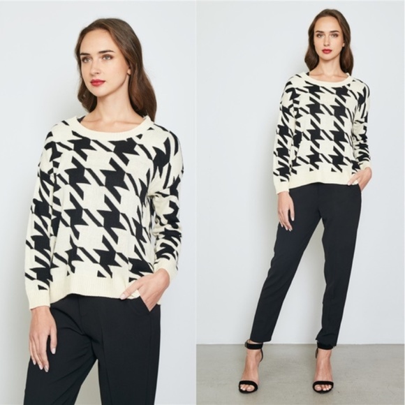 Sweaters - Cream/black houndstooth sweater